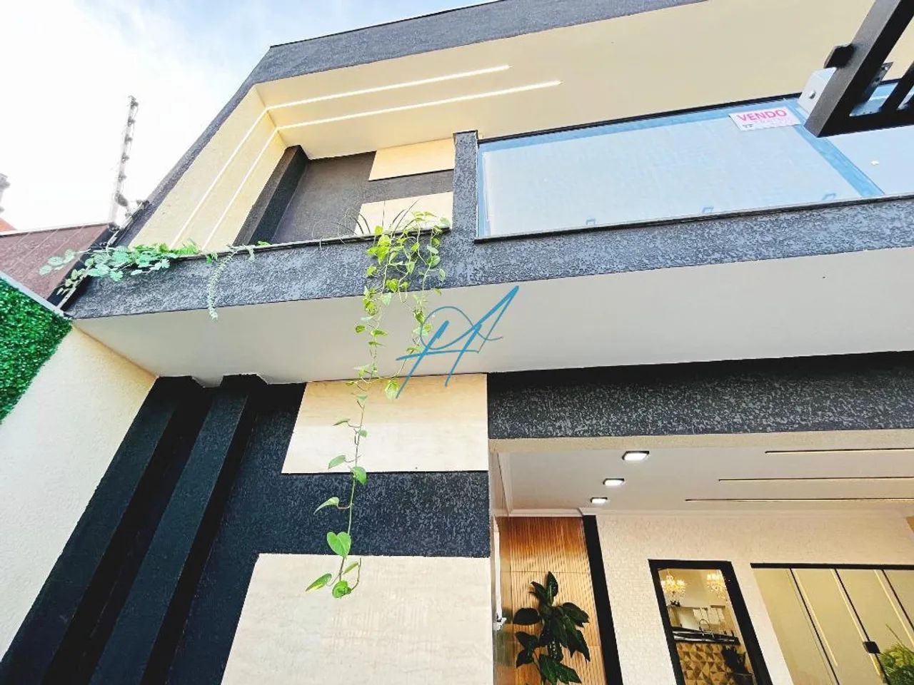 Casa à venda em Maringá, Jardim Oriental, com 4 quartos, com 245 m² - Foto 2