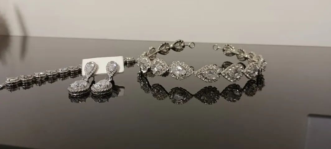 Kit de Noiva - (Tiara, Pulseira e Brincos) - Foto 3