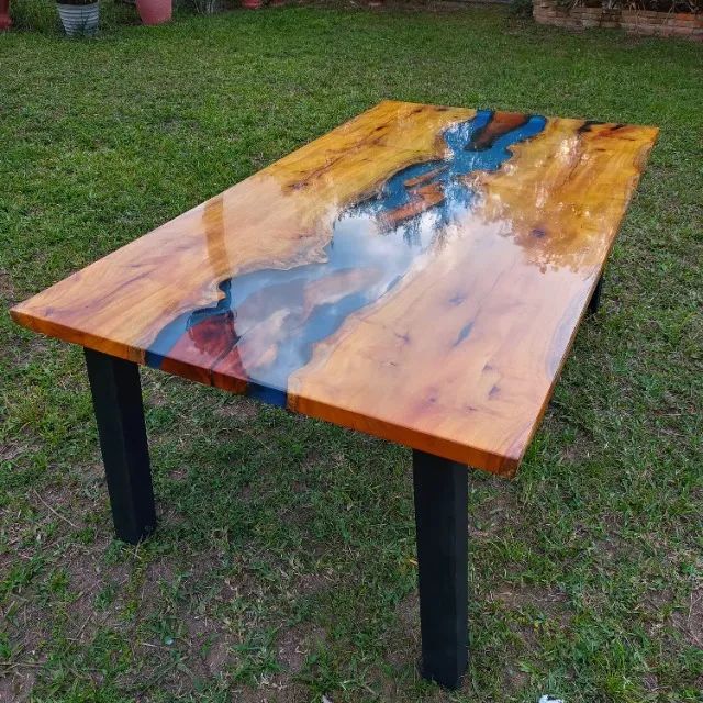Mesa de jantar em madeira resina - Foto 5