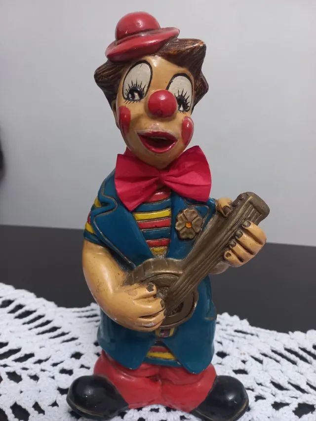 Estatueta de gesso antiga 30 cm 