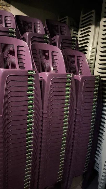 Cadeira de plástico  - Foto 3