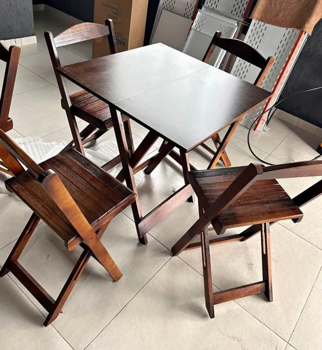 Mesa dobrável nova