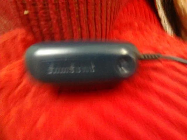  Outro carregador de celular samsumg usado simples conservado funcionando.