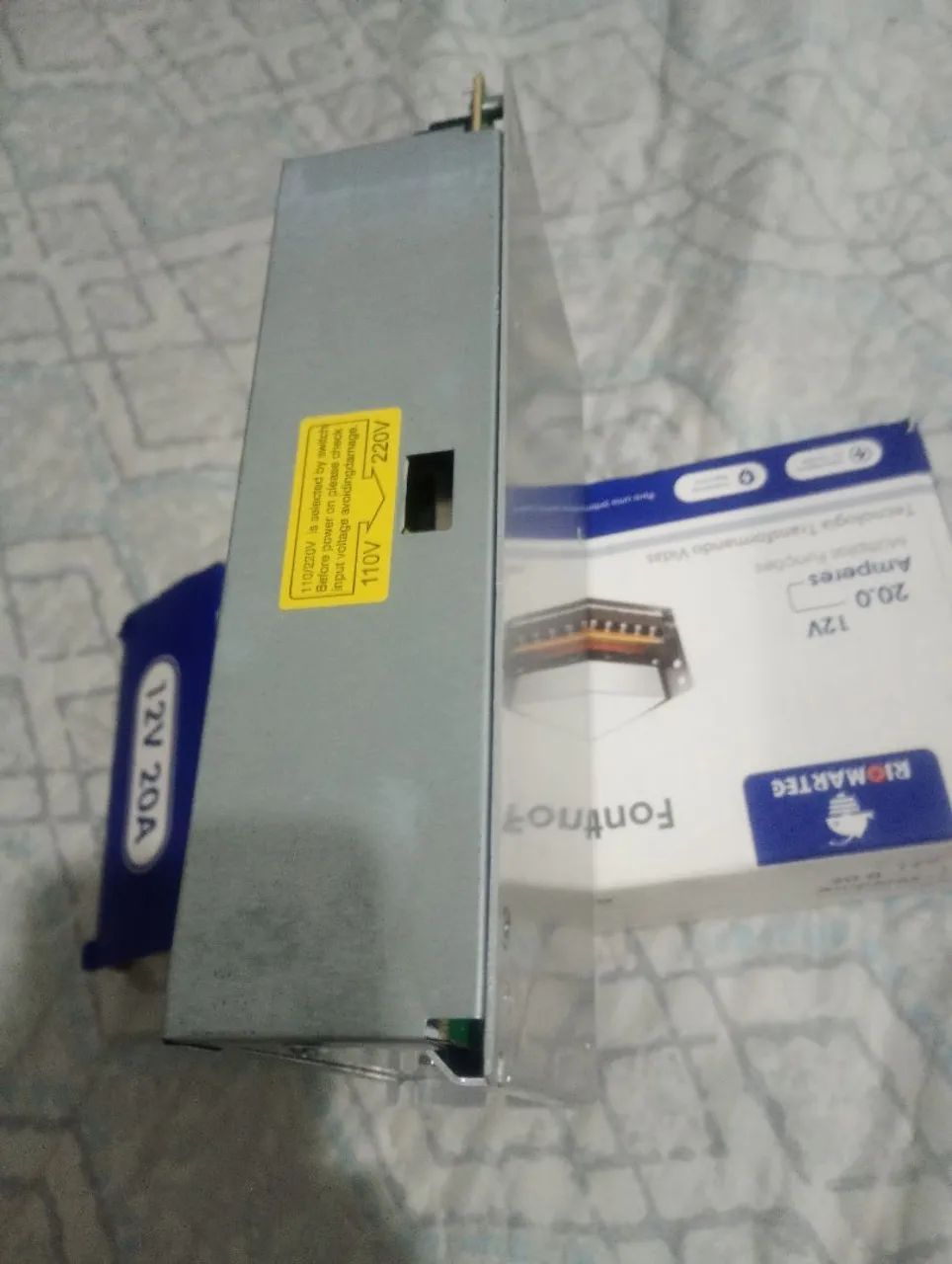 Vendo fonte chaveada 12 volts de 20 amperes nova na caixa  - Foto 3