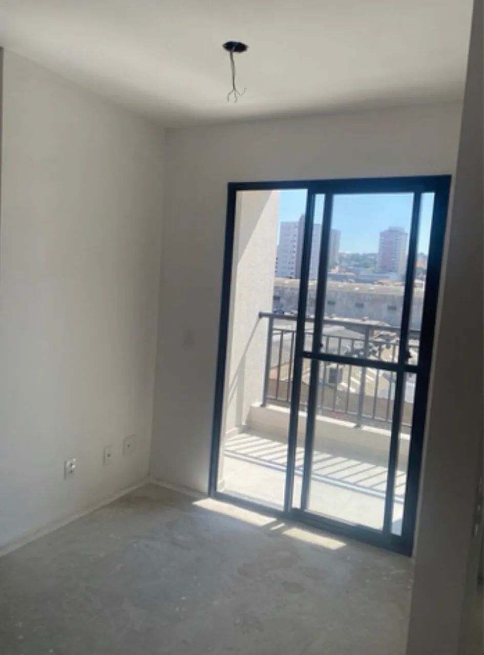 1 porta balcão e 1 porta de cozinha 