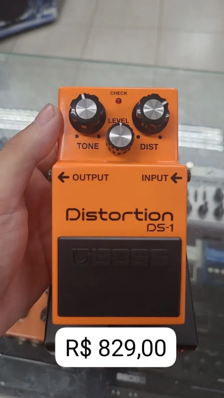 Pedal Boss DS-1 4a 40th limited edition black - Instrumentos