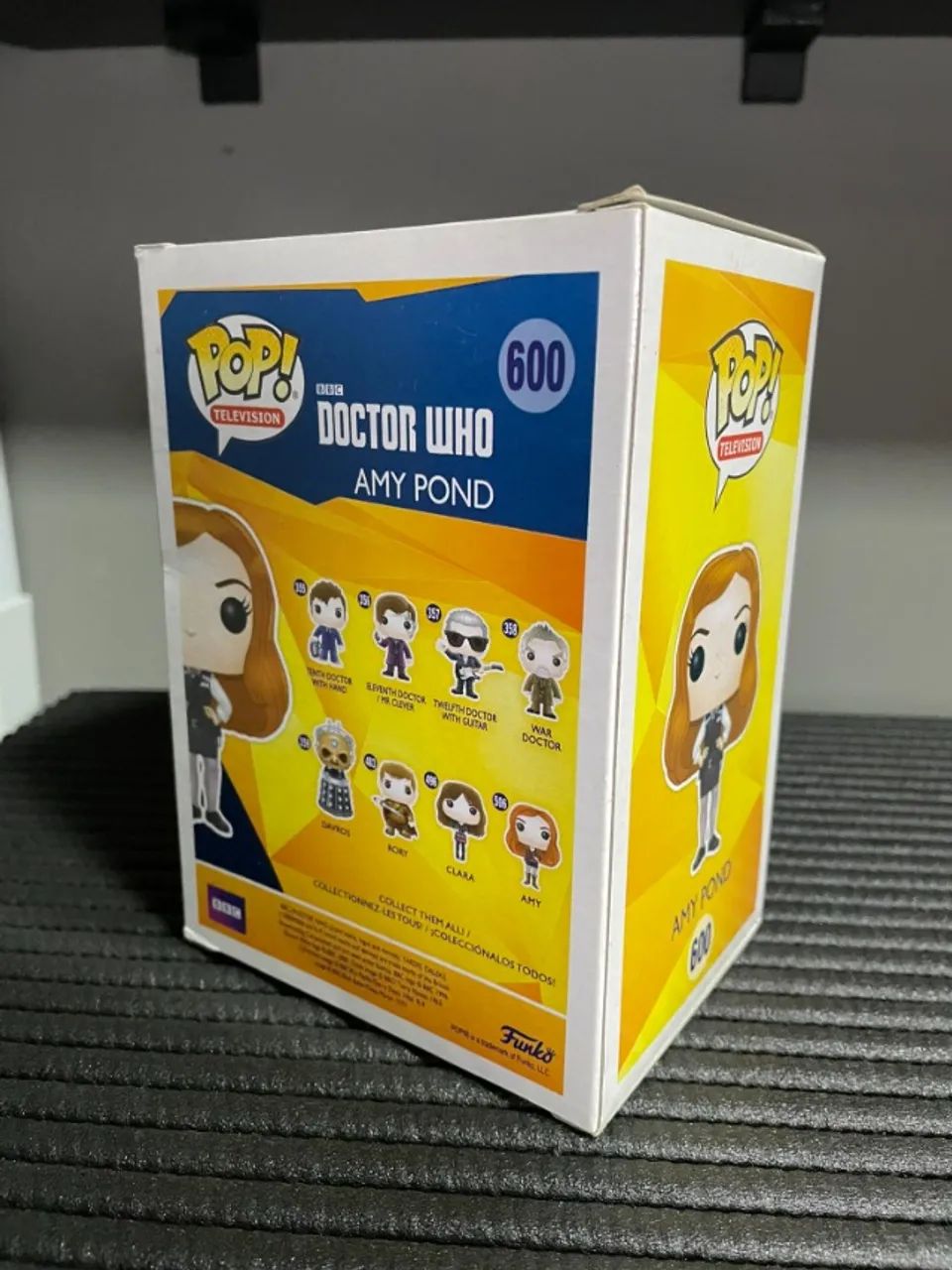 Funko Pop Amy Pond Exclusivo - brinde protetor acetato - Foto 2