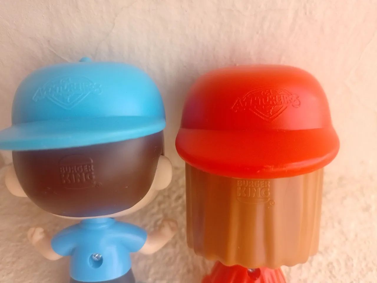 Bonecos os Aventureiros Burguer king 2023- Luccas Neto e Gi Neto  - Foto 3