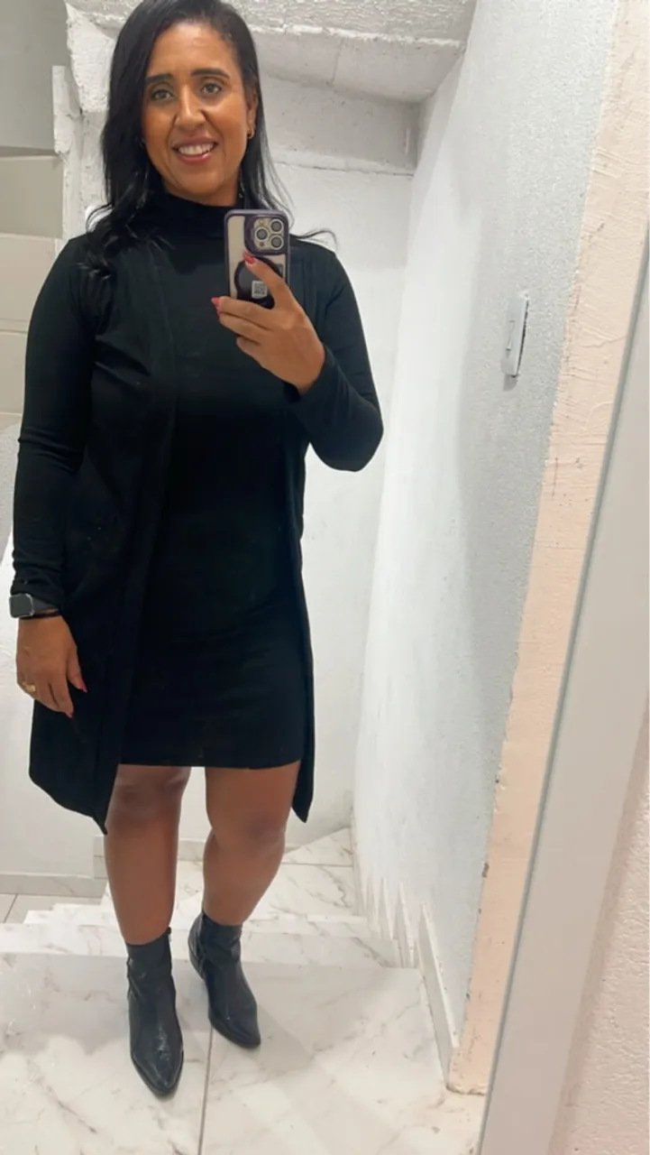 Vestido preto com casaco