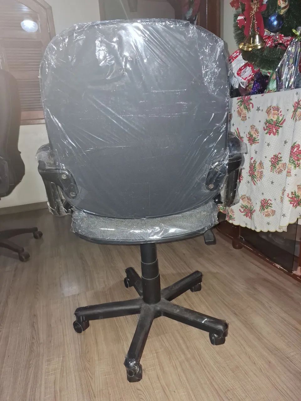 Cadeira de Escritório Giratória Preta - Foto 3