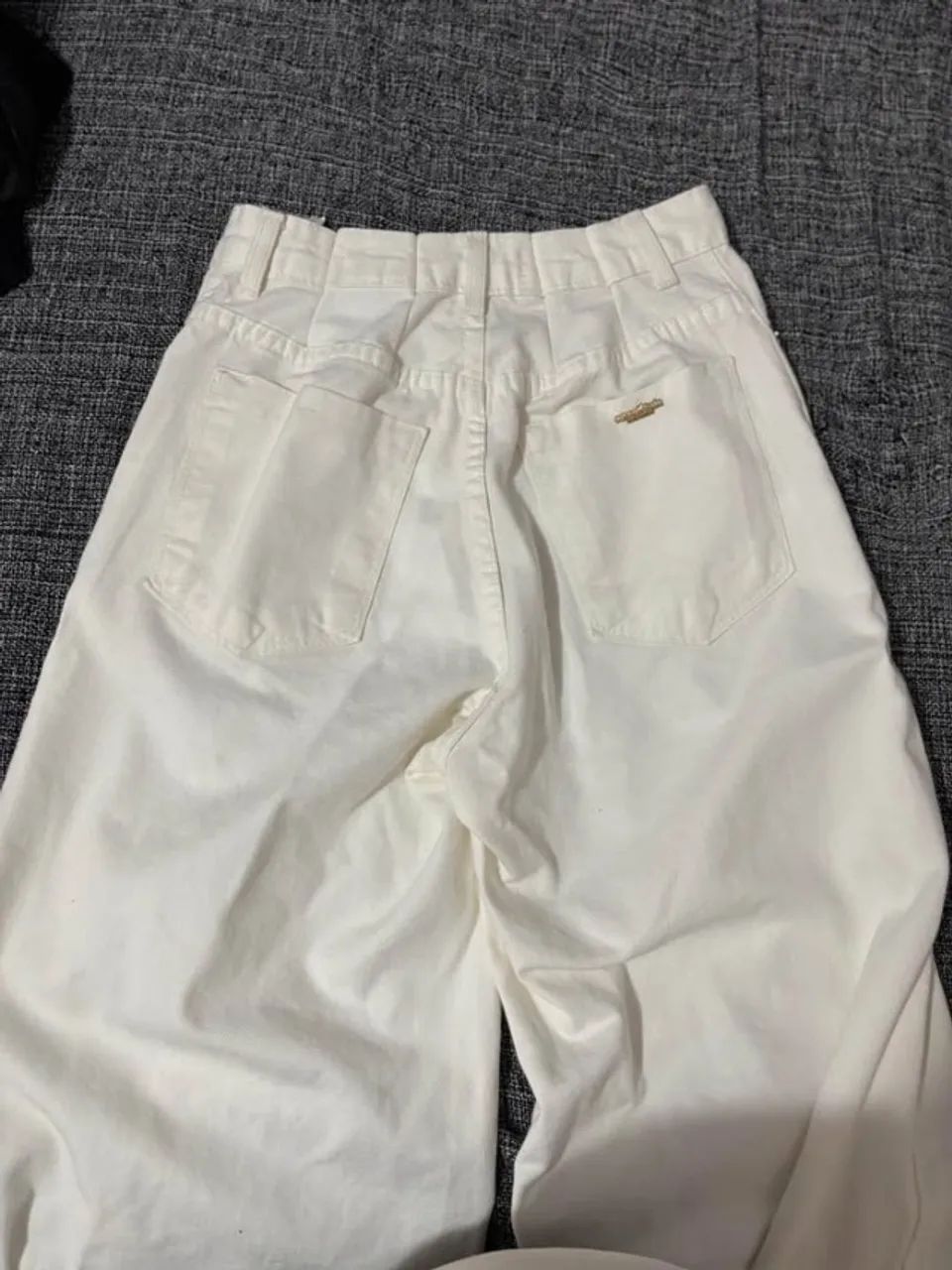 Calça off white nunca usada - Foto 4