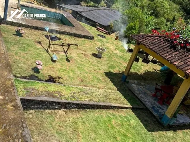 Sítio à venda com 12 hectares (122.000 m²) na região serrana de Viana-ES
