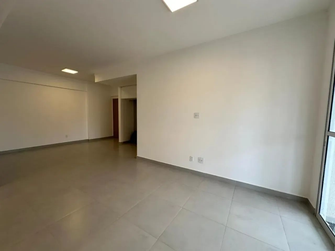 APARTAMENTO Á VENDA NO PRIZMA CARAMURU - 90,48m² - 2 DORMITÓRIOS SENDO UMA SUÍTE + SALA AM - Foto 2