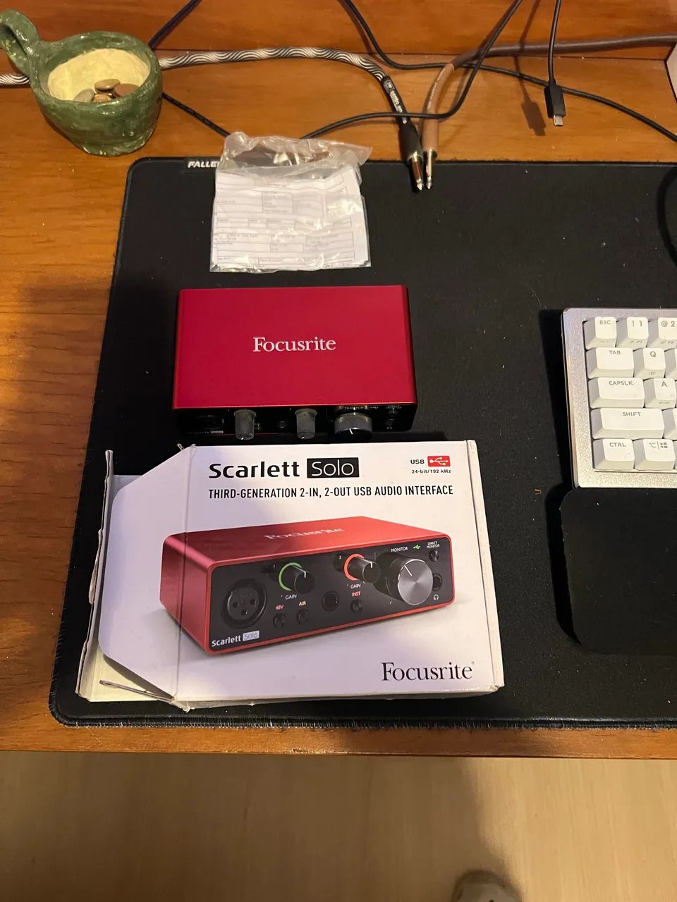 Scarlett Solo de 3ª geração vem com caixa e nota fiscal