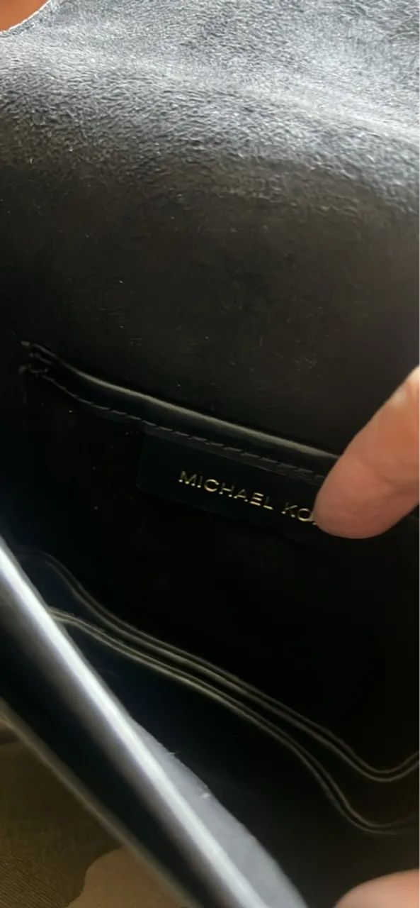 Bolsa original Michael Kors em couro preta  - Foto 4