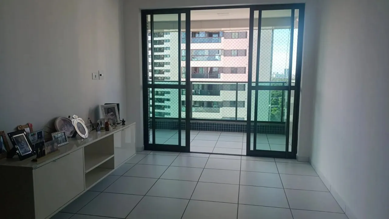 Apartamento para locação no Edifício Maria Letícia Boa Viagem, Recife