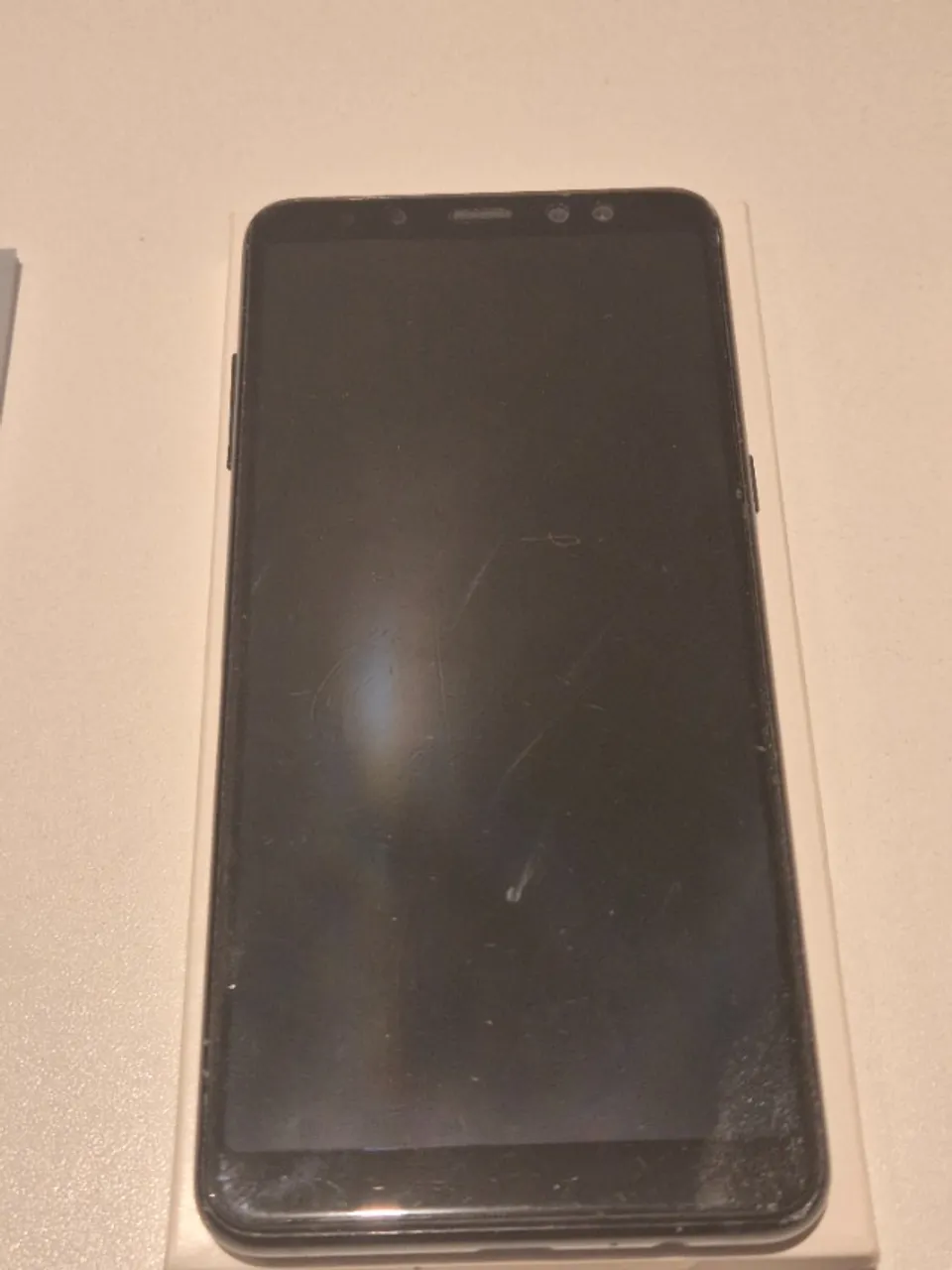 Smartphone Samsung A8+