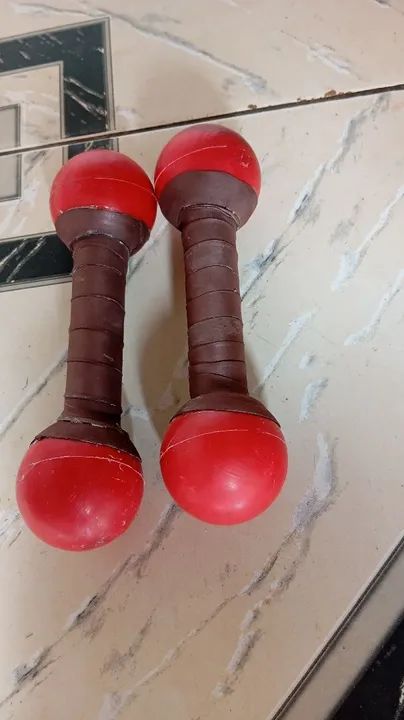 Vendo 1 par halter artesanal de 1kg feitos de Concreto  - Foto 5
