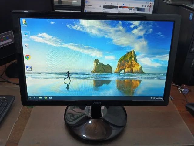 Torro monitor AOC 19 polegadas led saída VGA não tem HDMI em perfeito funcionamento não ac - Foto 4
