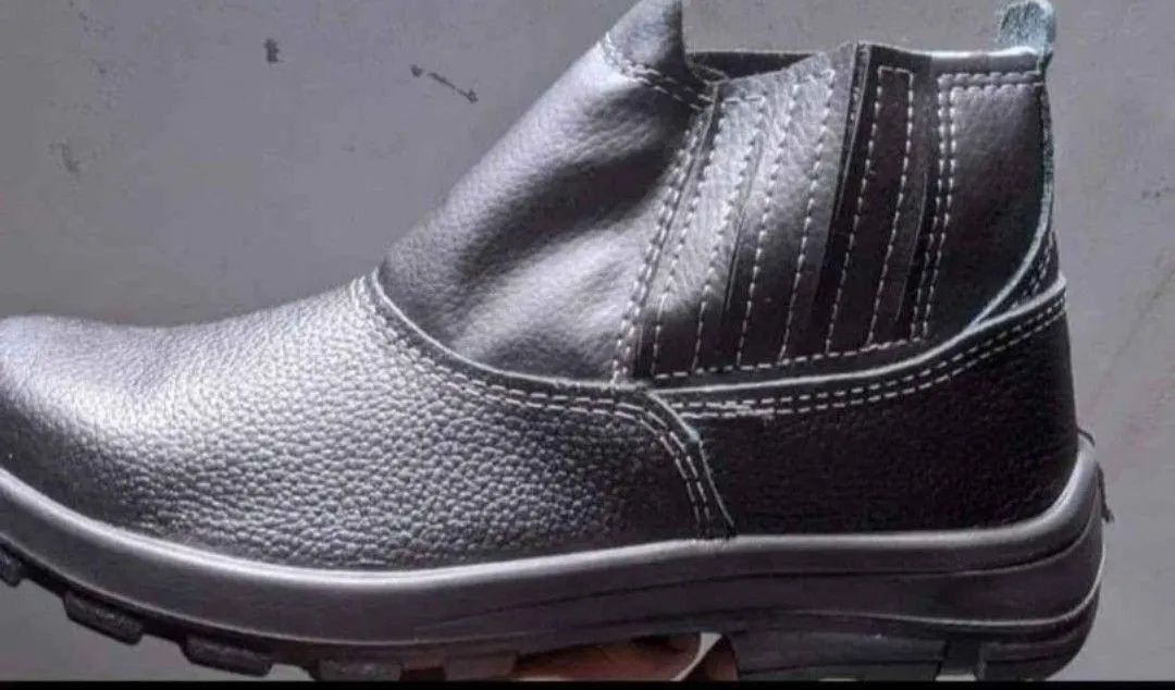 Bota de Segurança Preta - Conforto e Proteção - Foto 2