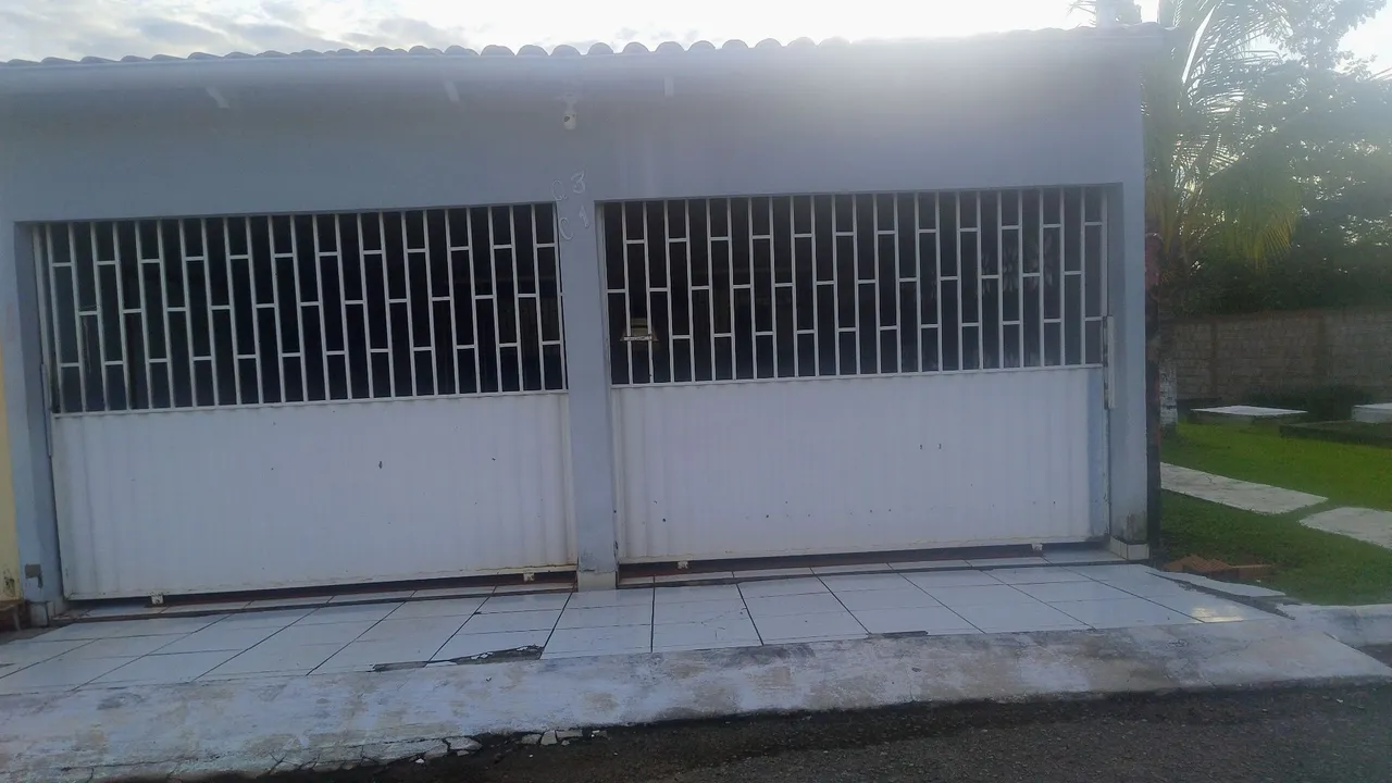 Alugo Casa
