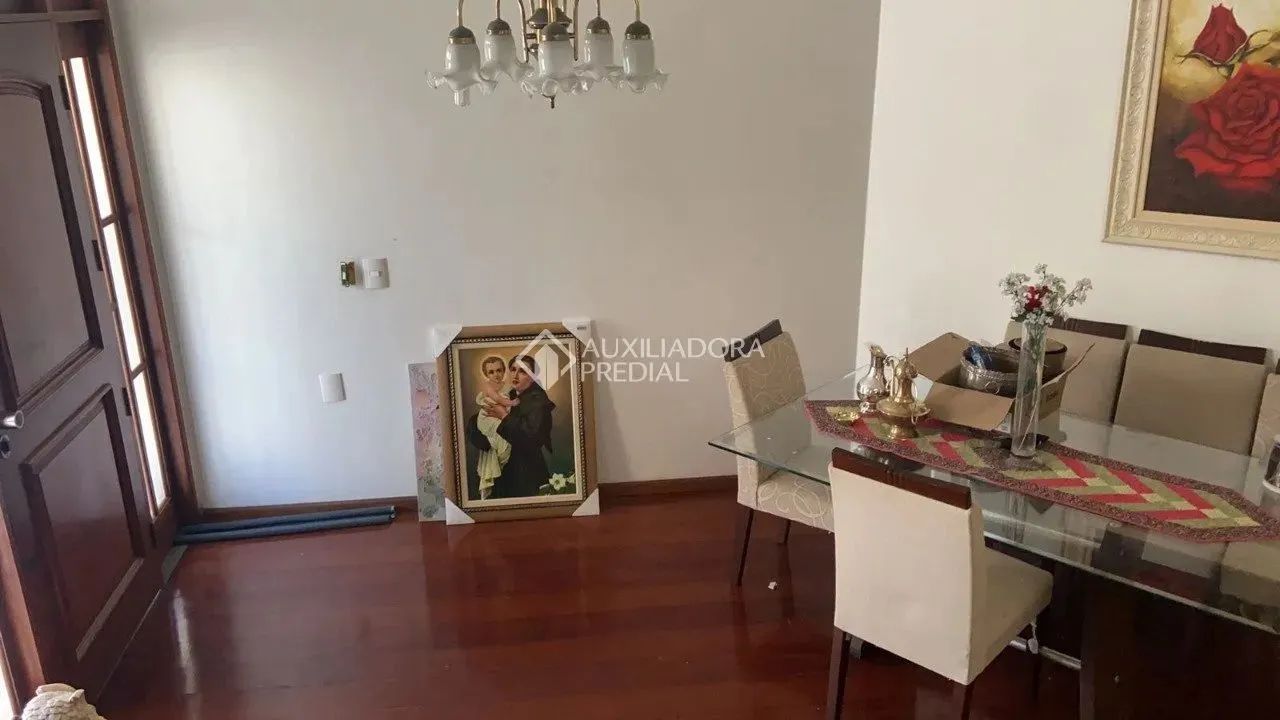 Casa à Venda com 5 dormitórios e piscina no Canto, Florianópolis - Foto 4