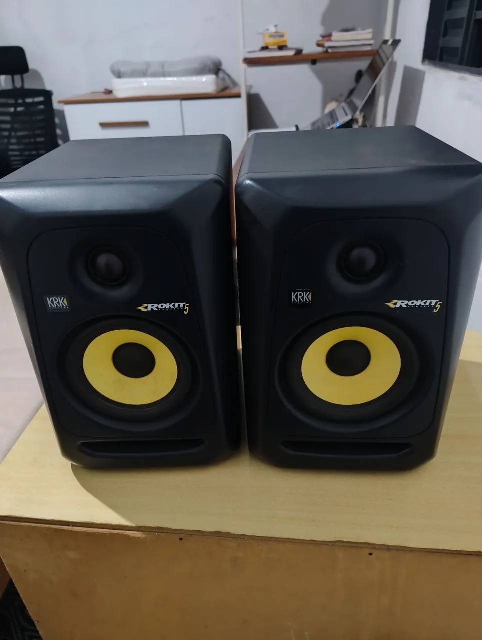 Monitores de áudio KRK Rokit 5