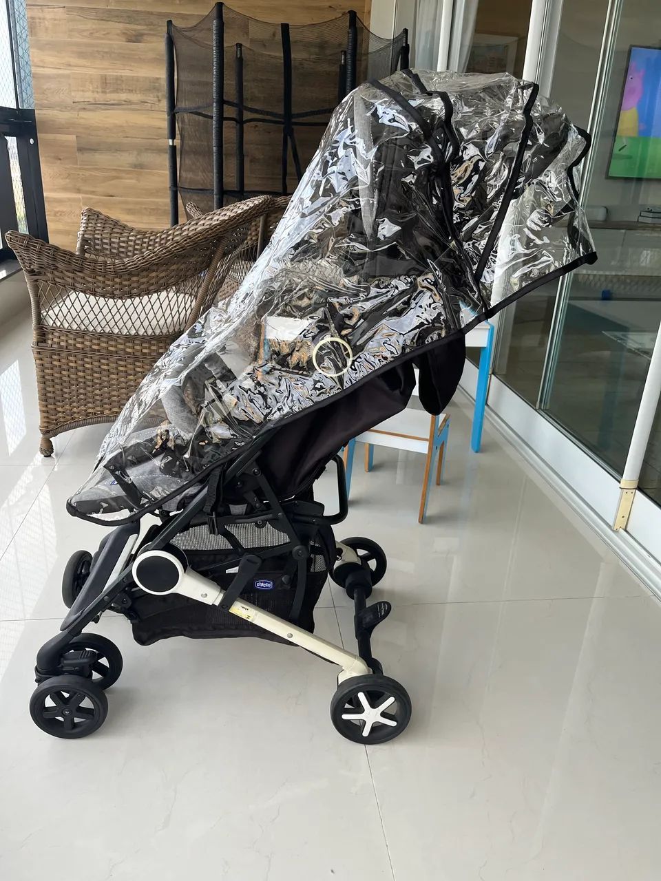 Carrinho de Bebê Chicco - Excelente Estado - Foto 5