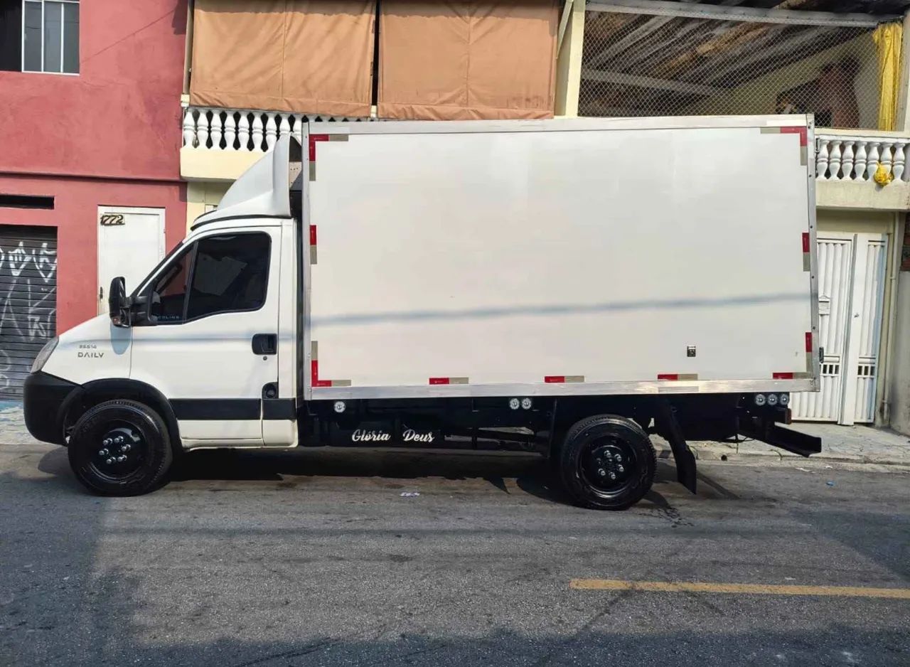 Iveco Baú refrigerada ano 2015 - Foto 5