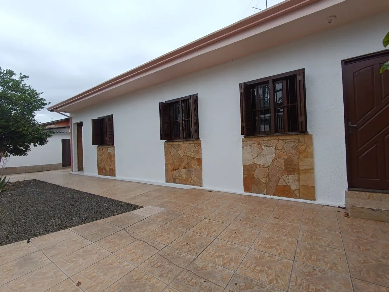 Locação de Casa em CANOAS-RS, bairro SÃO JOSÉ com 110m² Área Const. Locação de Casa em CAN