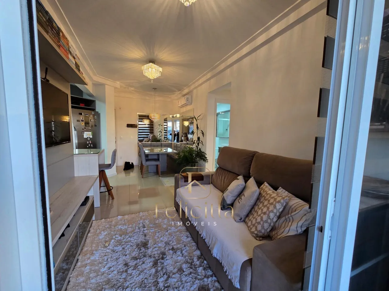 Apartamento com 02 dormitórios 01 suite no bairro Abrão em Florianópolis/SC