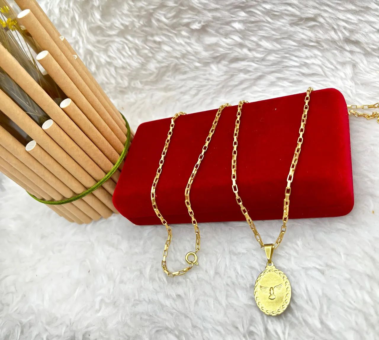 Colar Feminino Pingente Em Moeda Antiga 