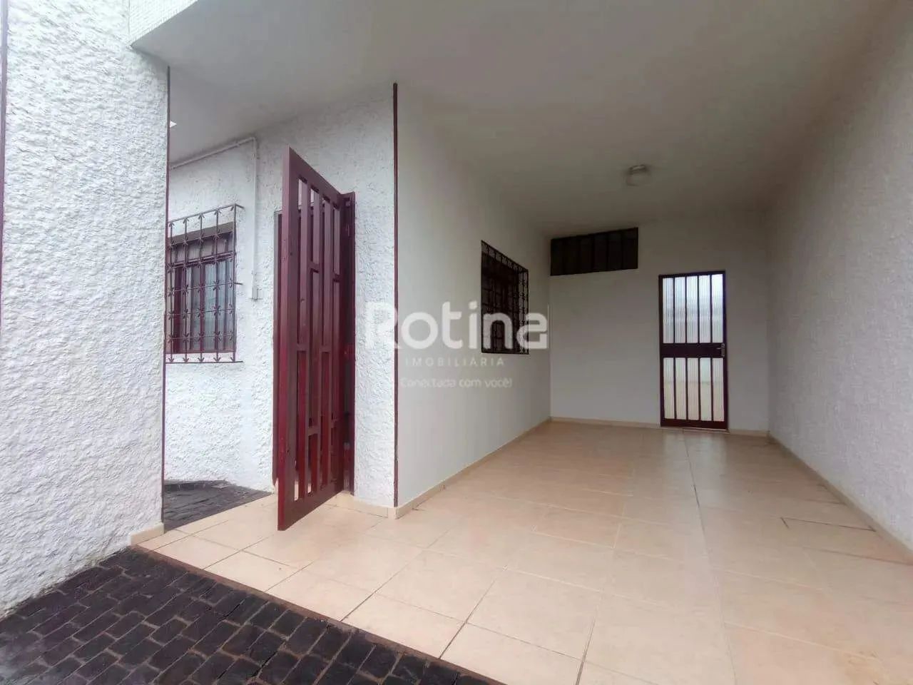 Casa para alugar, 4 quartos, Nossa Senhora Aparecida - Uberlândia/MG - Rotina Imobiliária - Foto 4
