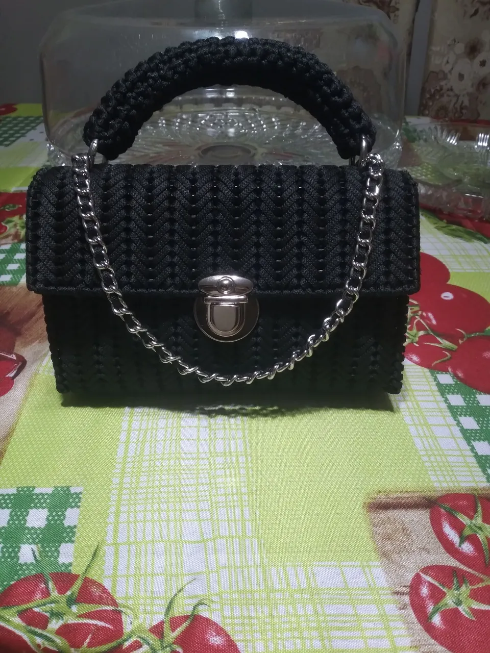 Bolsa de Mão Crochê Elegante - Preta
