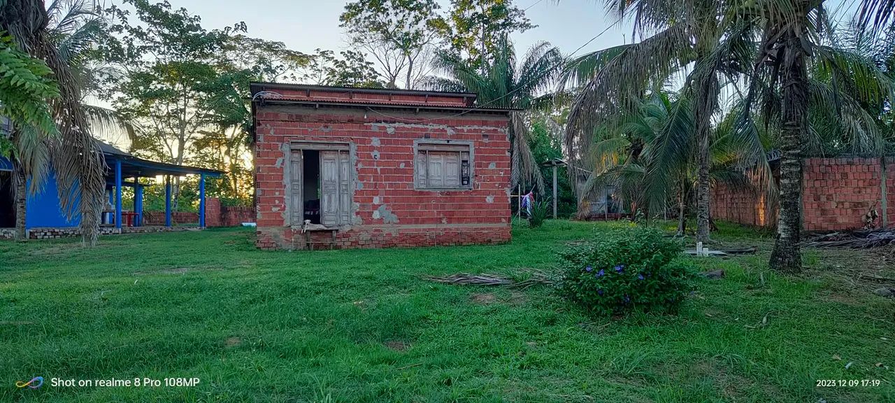 Casa de tijolos em terreno espaçoso - Foto 3