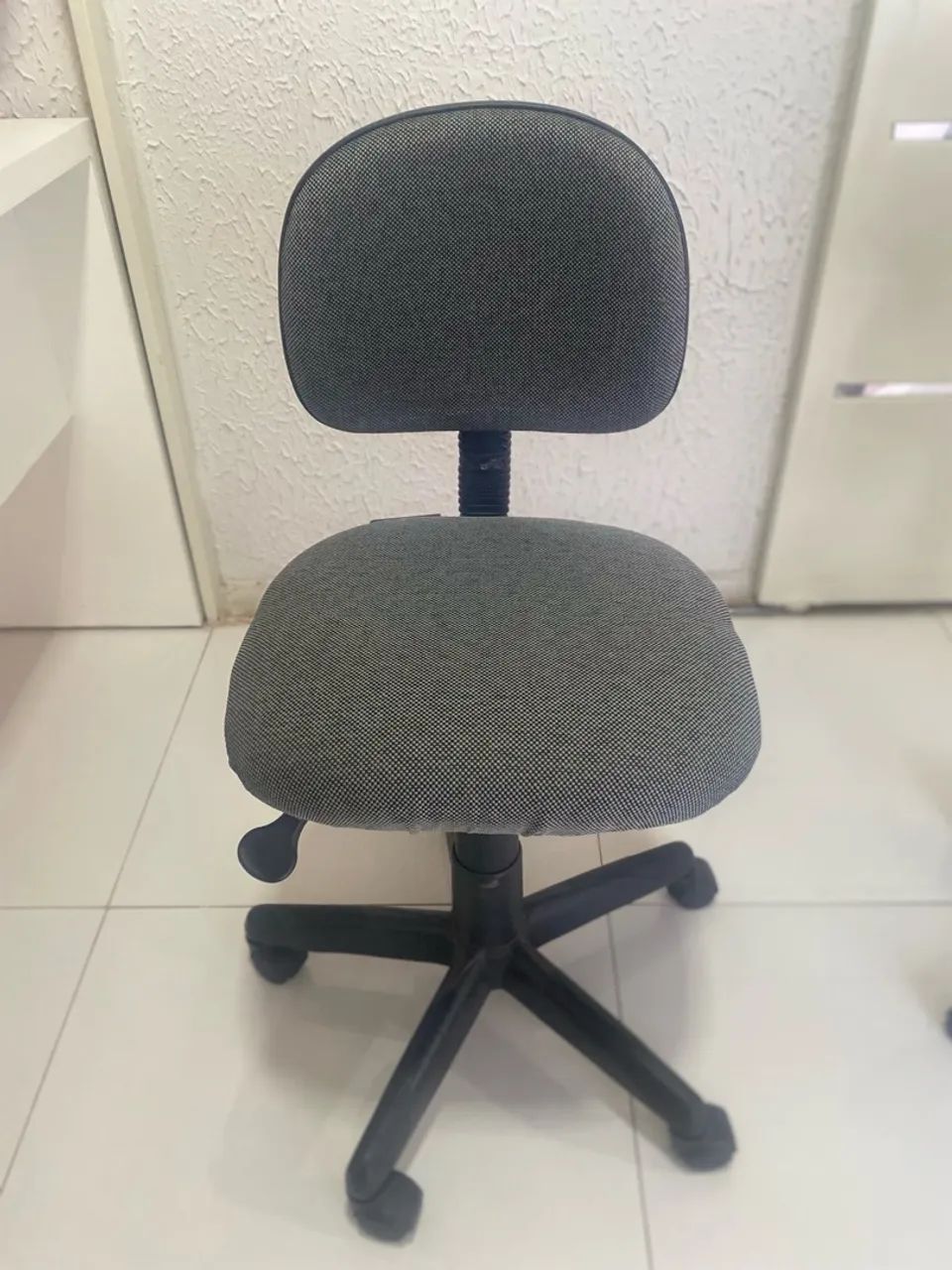 Cadeira secretária com rodinhas - Foto 2