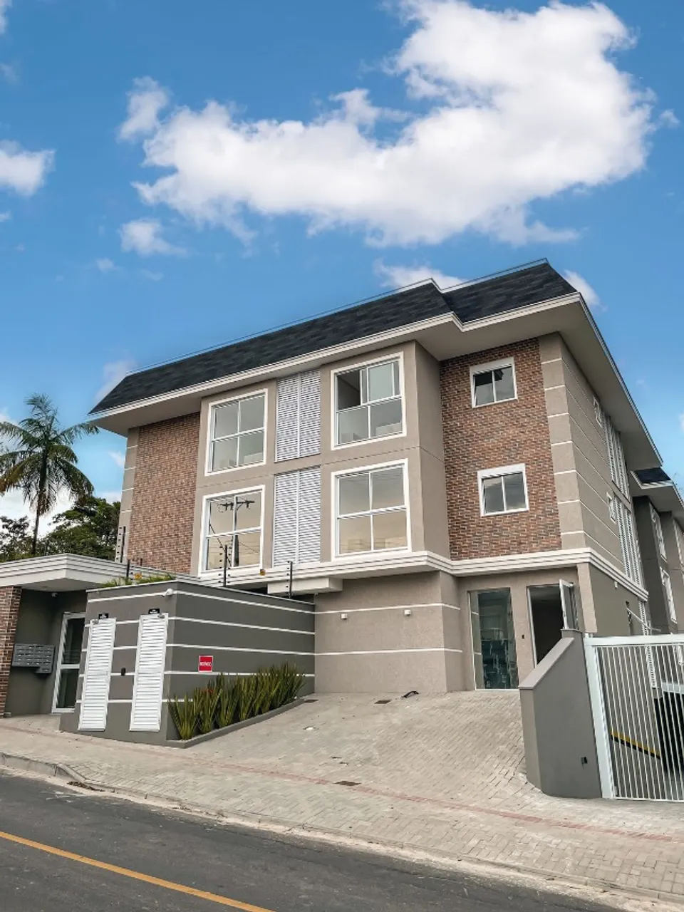 Aluga-se apartamento de 1 quarto totalmente mobiliado no Bom retiro