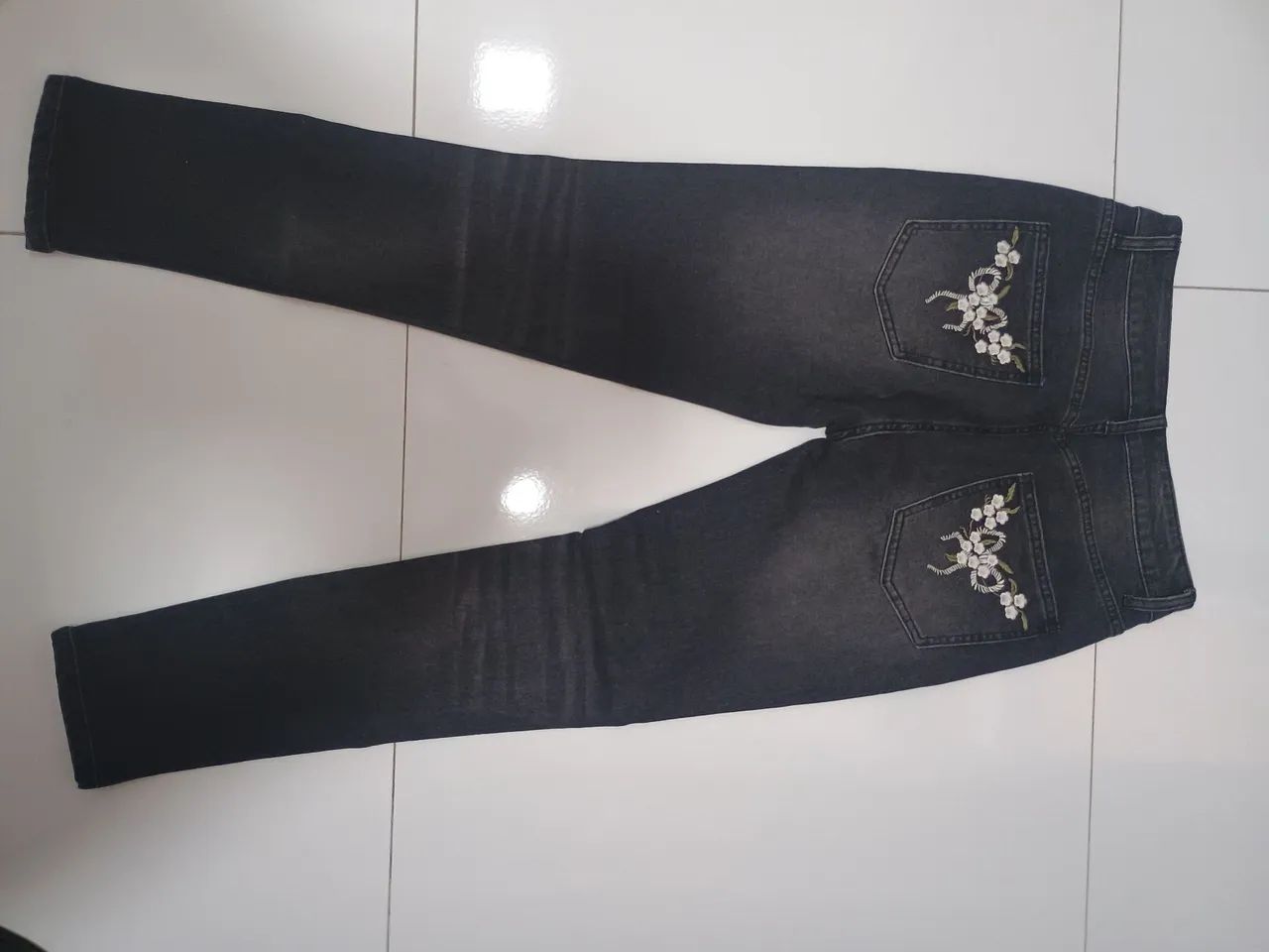 Calça Jeans com Lycra Importada - Foto 3