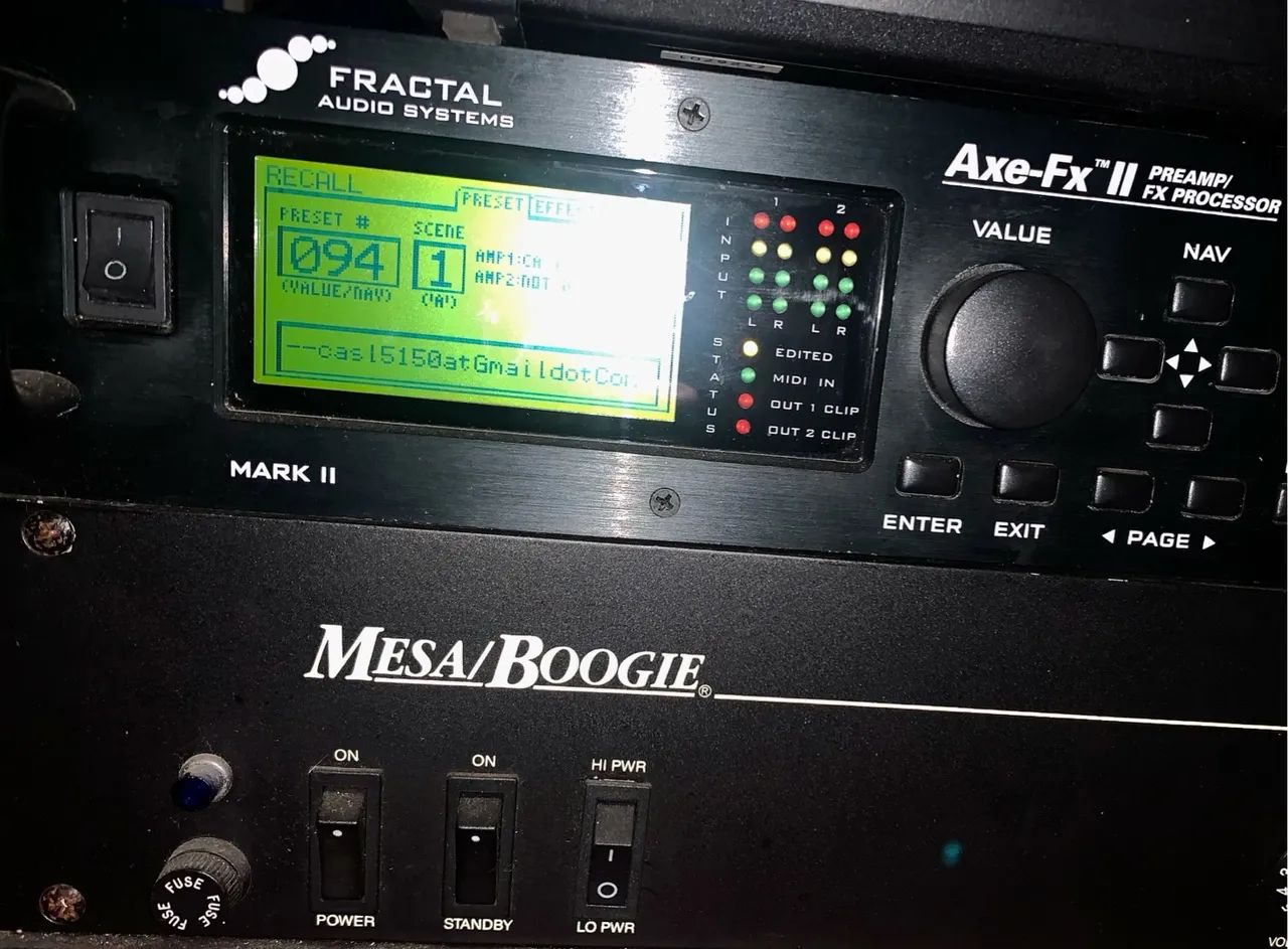 ギター Fractal Axe-Fx II & MIDI Commander Fractal Audio Axe-Fx II - Instrumentos musicais - Kennedy, Sant