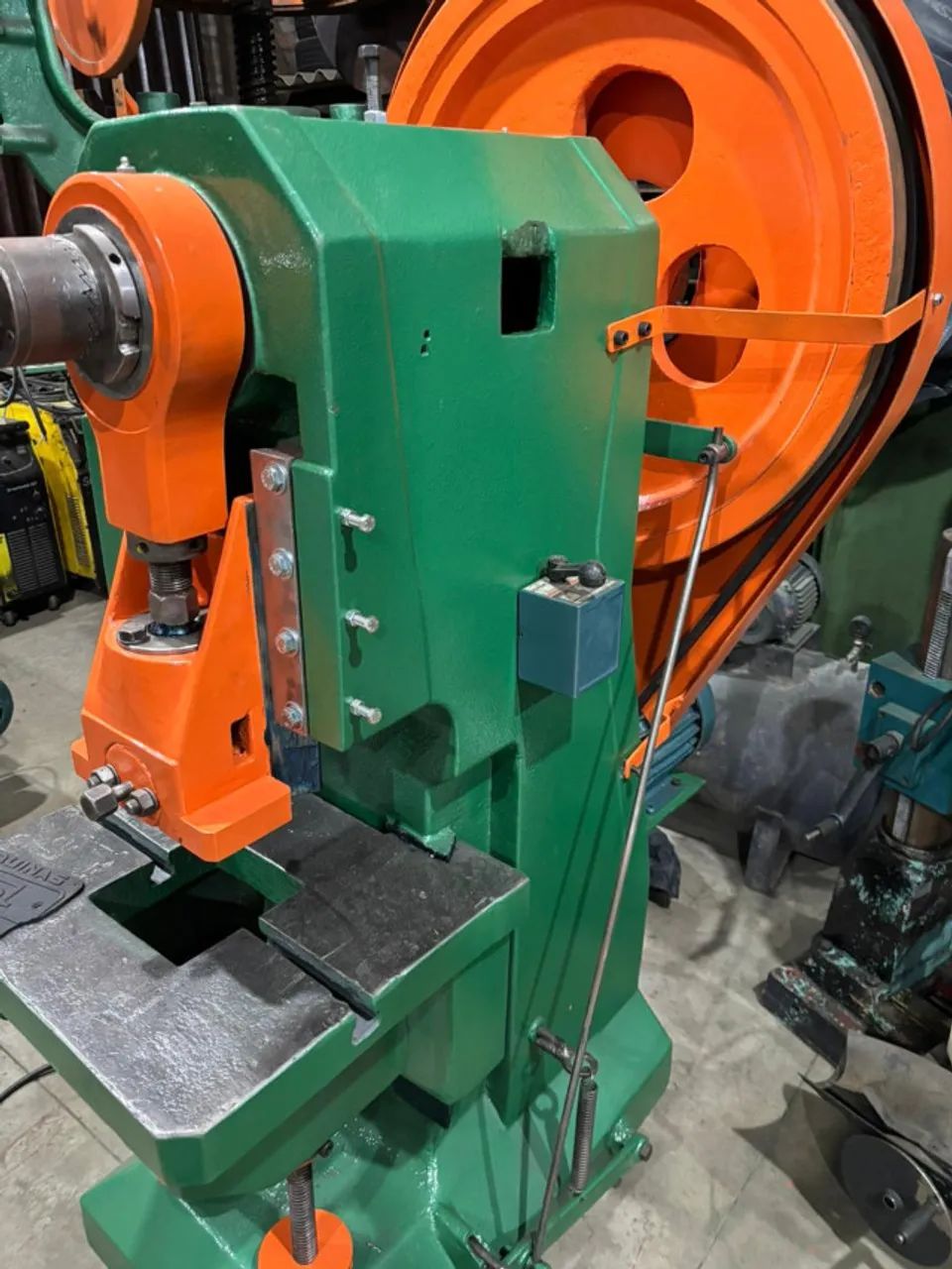 Prensa Excêntrica 25 Ton Retrofitada - Foto 3