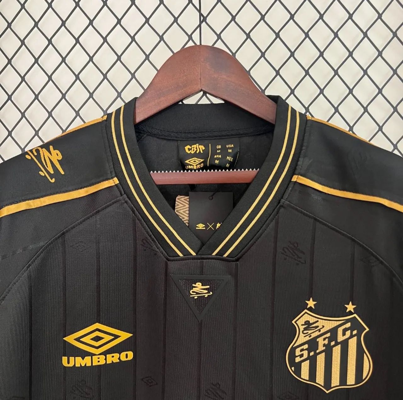Camisa Santos Ed limitada Charlie Brown Jr - Foto 2