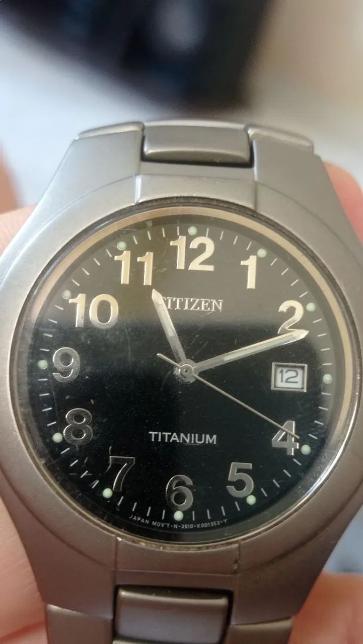 CITIZEN TITANIUM a quartz date todo lindo funcionando perfeitamente todo original 