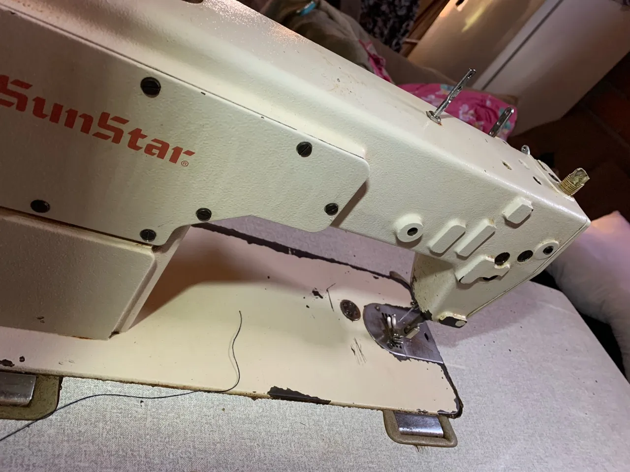 Máquina de Costura reta Industrial SunStar