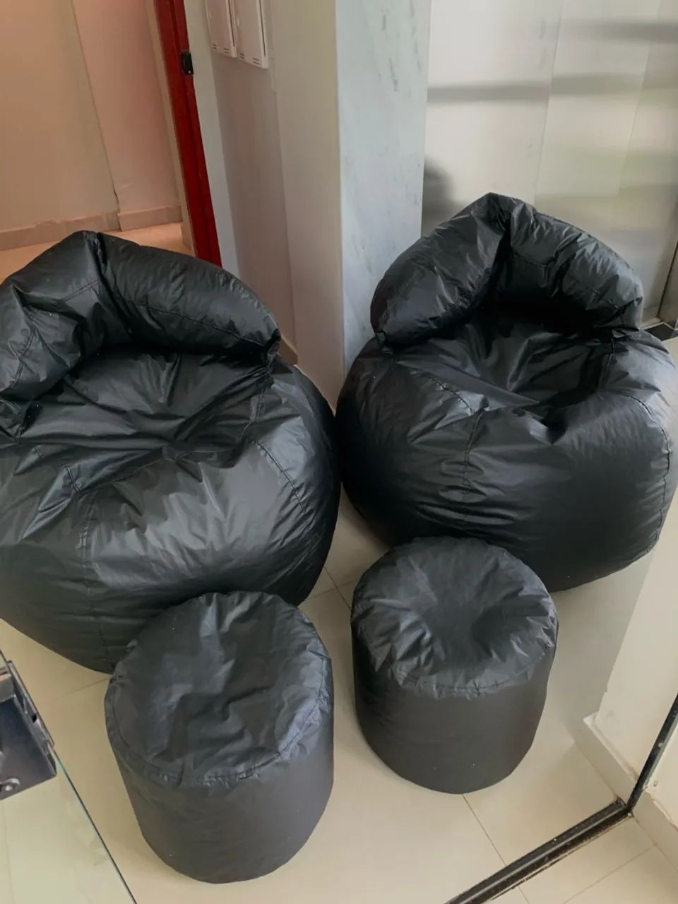 Puff ball with backrest + footrest423932490480373760