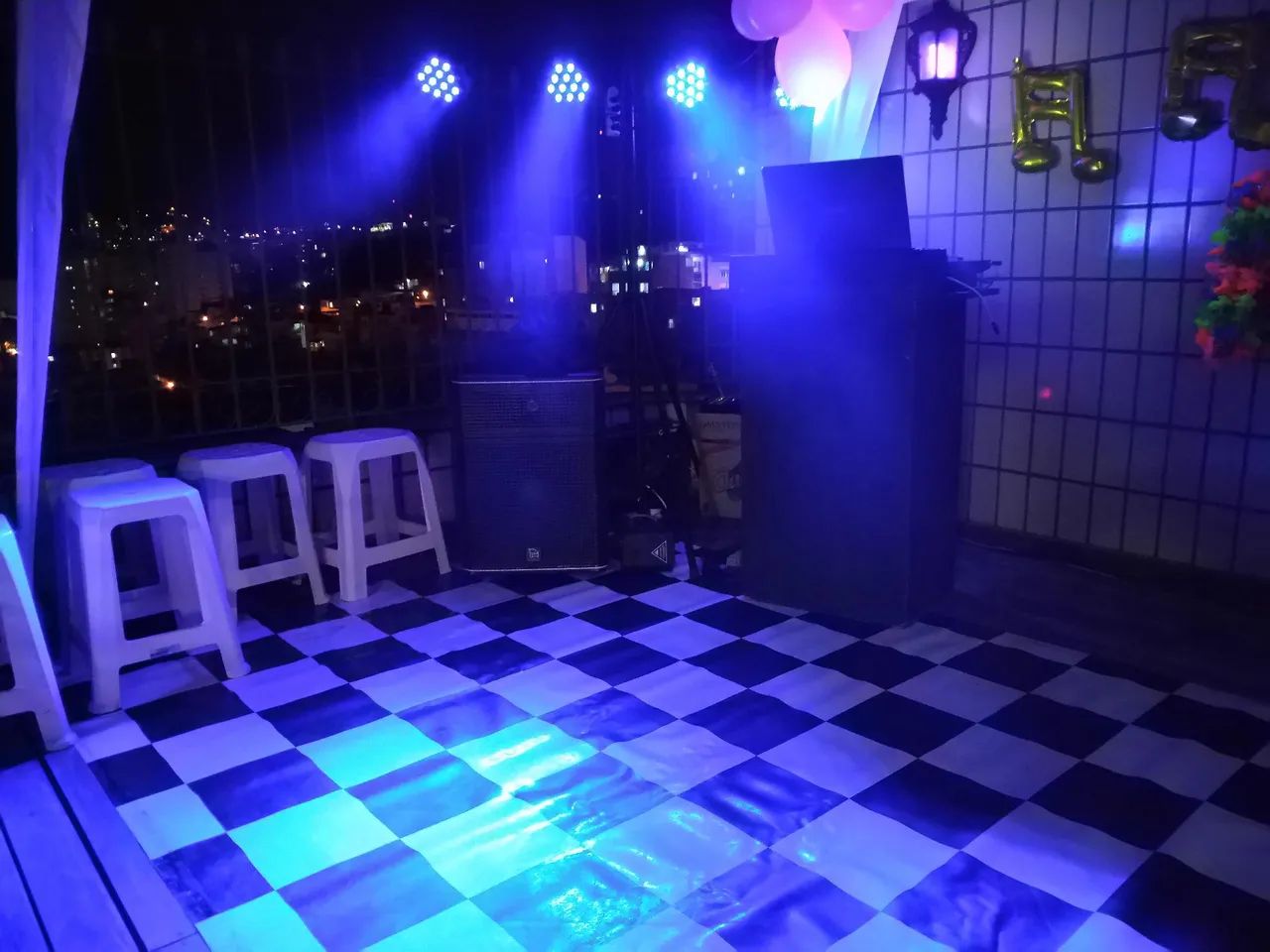 DJ  - Foto 3