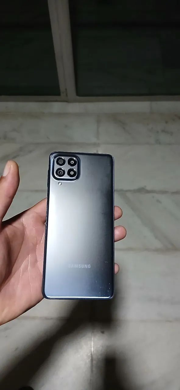 Vendo um Samsung m53 funcionando perfeitamente tudo ele tem 128G memória 8Ram 5G  - Foto 3