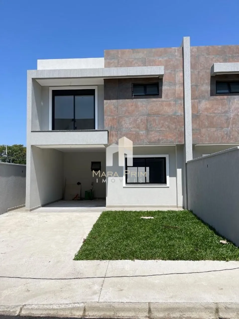 Sobrado com 03 dormitórios à venda, 138m² - Várzea Grande, Pinhais/PR