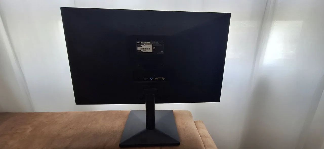 Monitor 21,5 Polegadas 22MK400H LG Perfeito excelente estado 64289272248579124