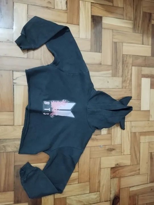 1Blusa Cropped BTS Feminina e 1Fila