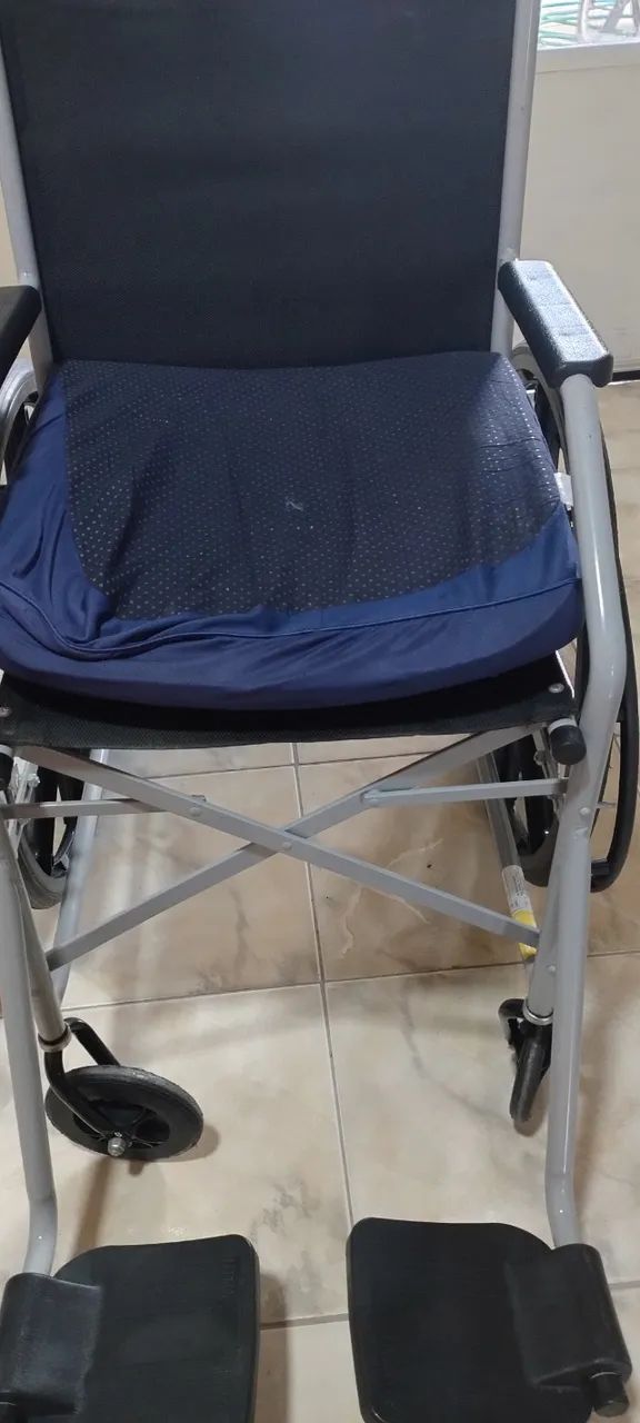 cadeira de rodas, andador, cadeira banho  - Foto 6